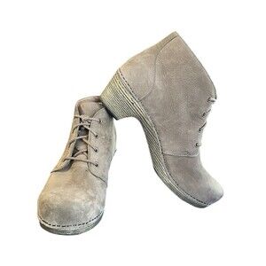 Dansko 'Meena' Lace-Up‎ Bootie Ankle Leather Size 41 US 11/11.5 Tan EUC Suede